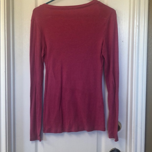 Express Scoop Neck Long Sleeve T - Picture 4 of 4
